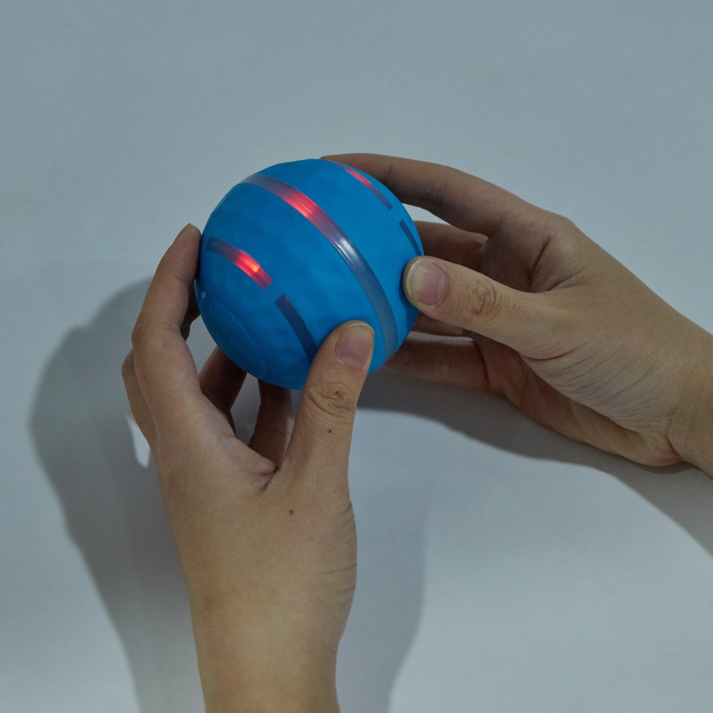 FOFOS Dog rolling ball rechargeable